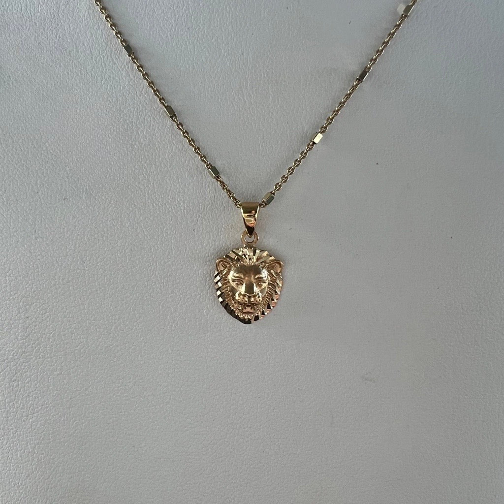 lion pendant in 9kt gold