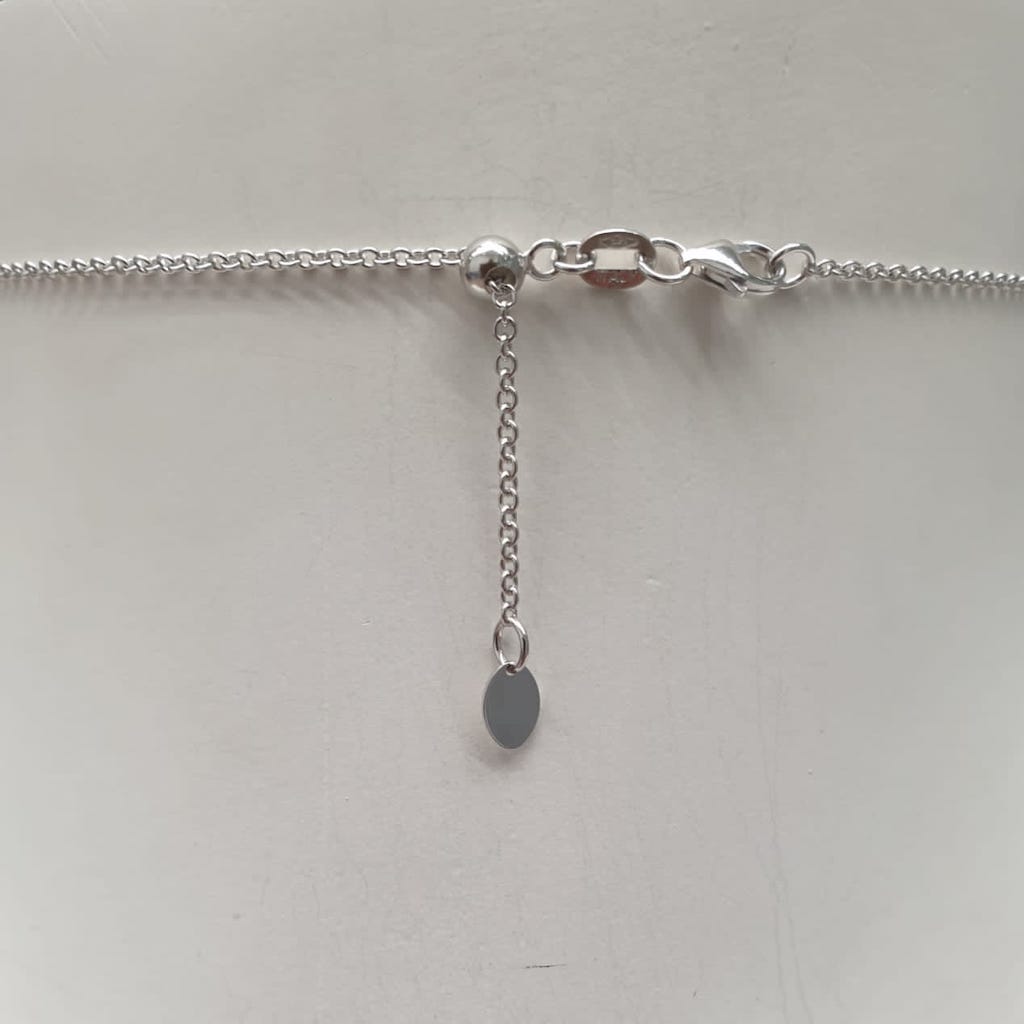 adjustable necklace in 9kt white gold