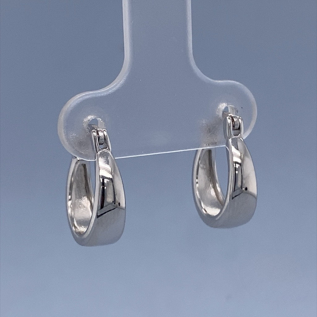 Gradual Silver Hoops