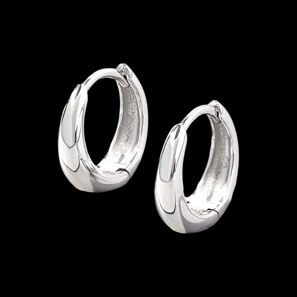 Gradual Silver Hoops